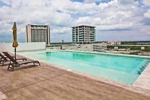Barcelona Tower Suite Cancún 3*,  Mexico