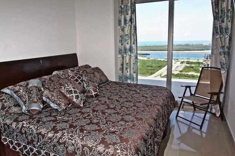 Barcelona Tower Suite Cancún 3*,  Mexico